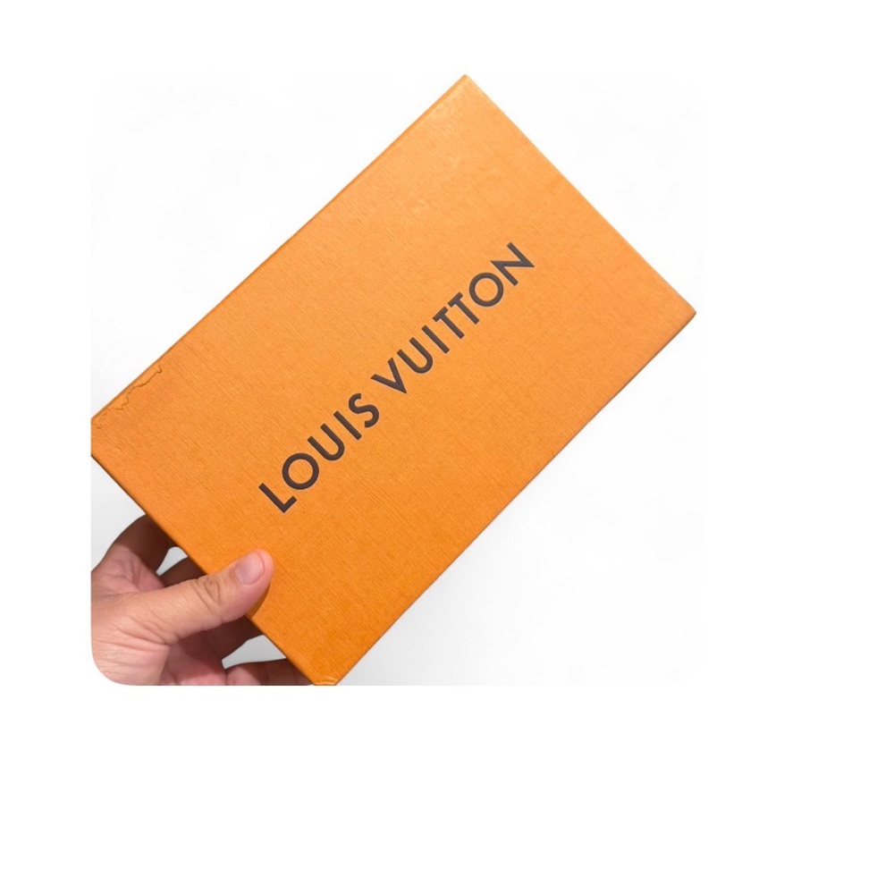 Louis Vuitton Beige Monogram Wallet - Picture 10 of 14
